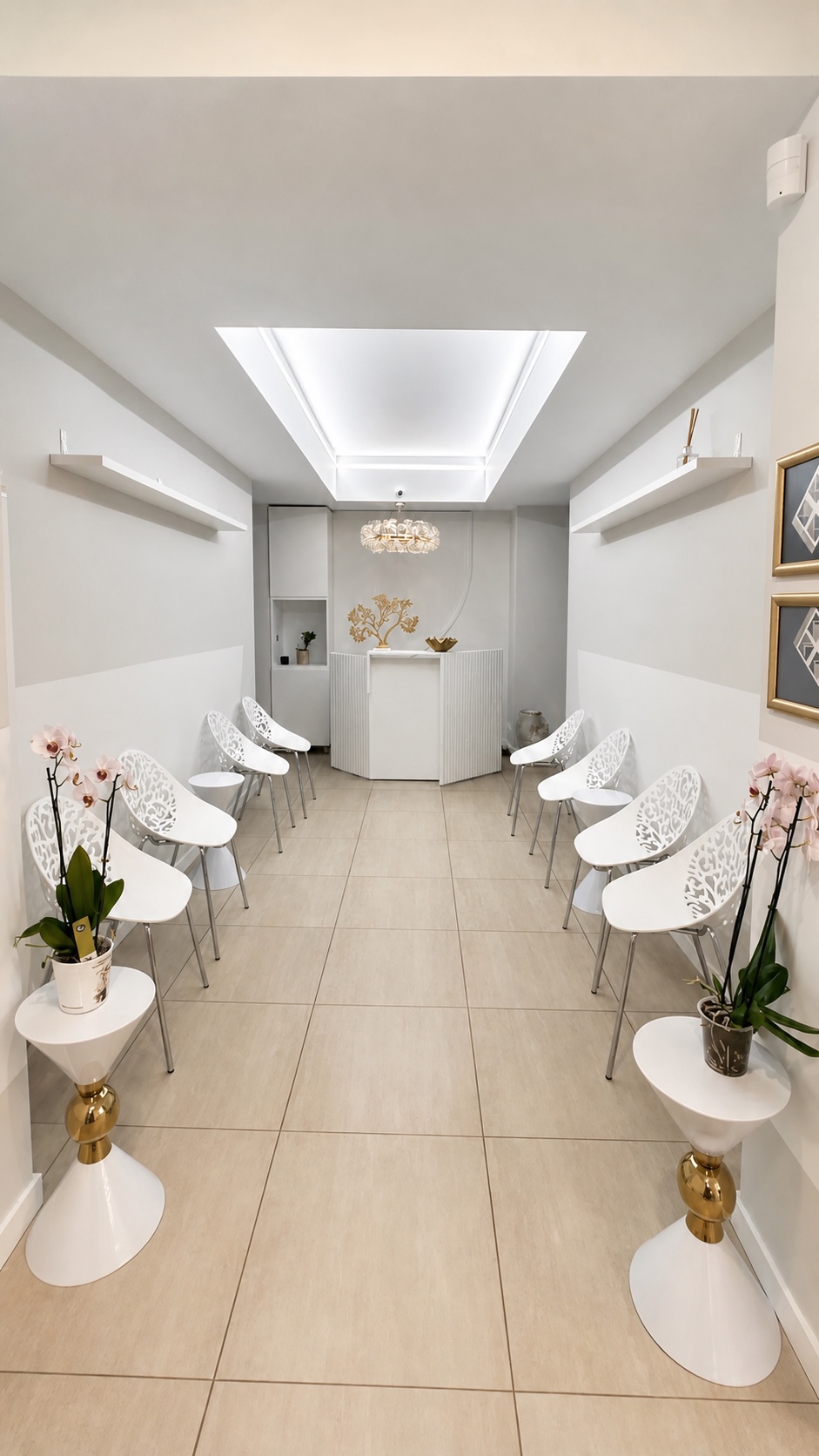 Sala de așteptare a cabinetului Dr. Liana Grigorescu din NeuroDerma Clinic